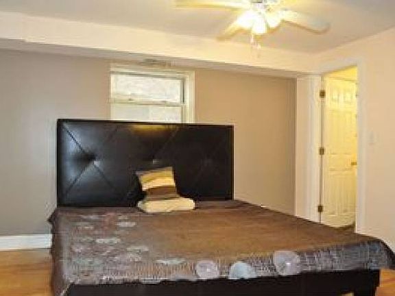 5th image of 6431 N Bell Ave #65