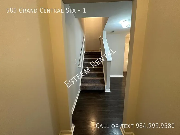585 Grand Central Sta #1 — Photo 4