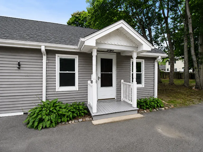 164 Warren Ave #B — Photo 1