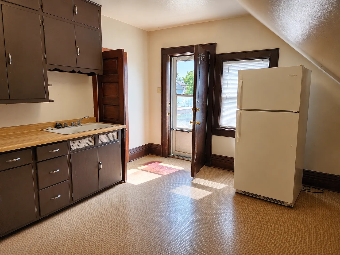 1030 Harvey Street — Photo 2