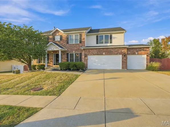 2503 Bear Creek Dr, Wentzville, MO 63385