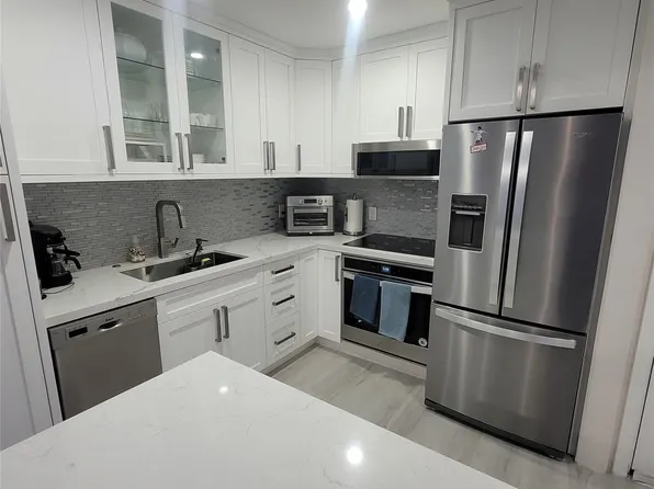 441 SE 10th Street #D202, Dania Beach, FL 33004