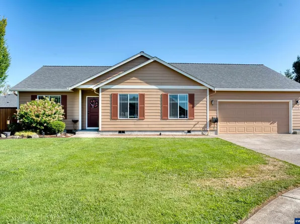 9933 Panther Ct, Aumsville, OR 97325