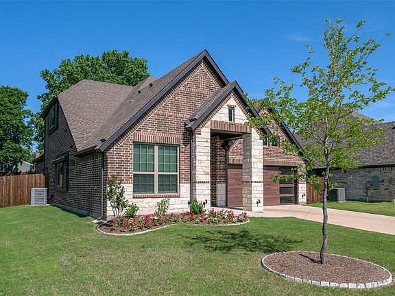 2nd image of 316 Mercer Dr