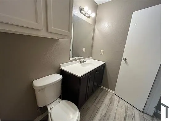 1842 Thompson St #3 — Photo 13