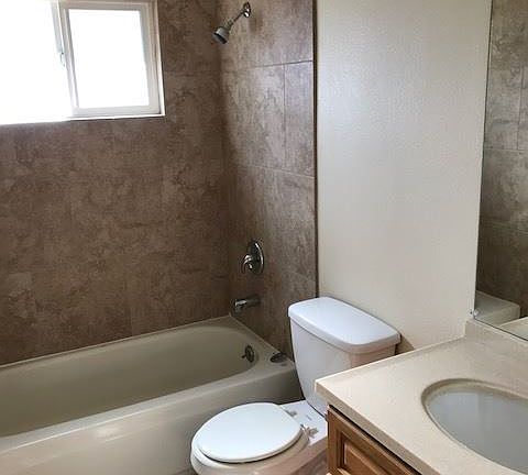 5th image of 3807 Lincoln Ave