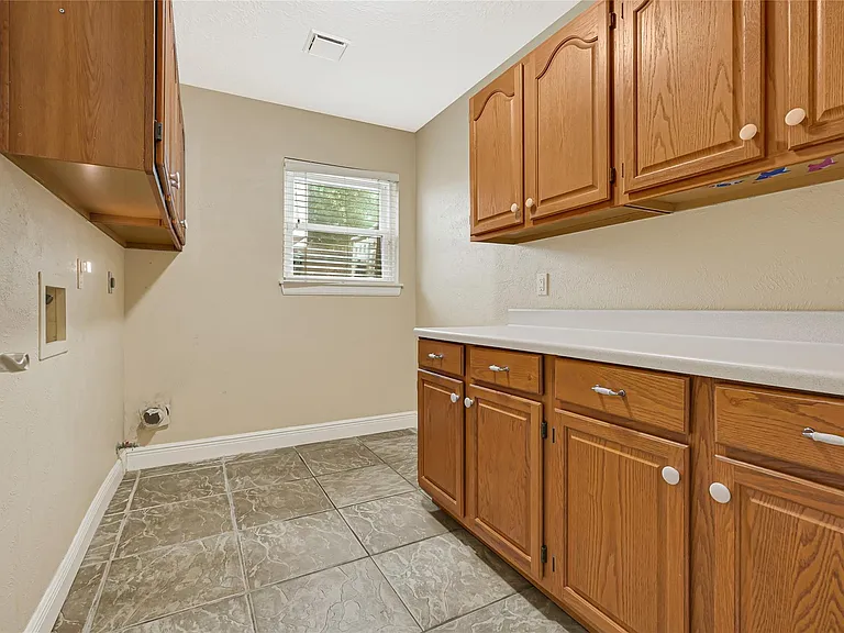 29 Dover Dr — Photo 12