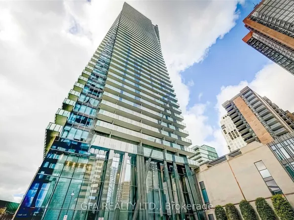 65 Saint Mary St, Toronto, ON