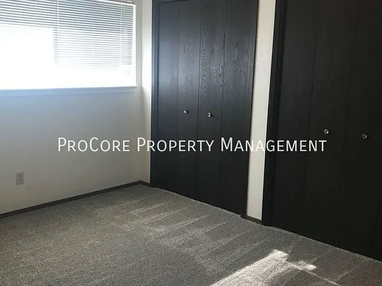 1216 S Juniper St — Photo 16