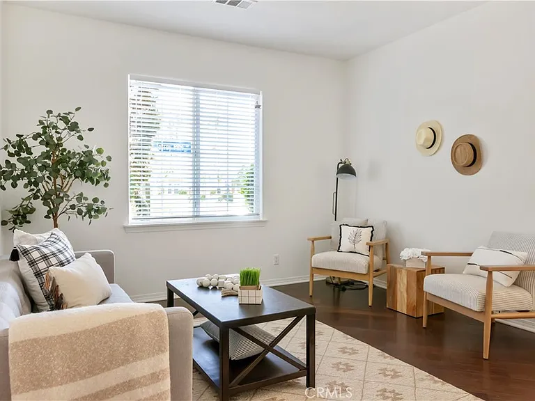399 W Mountain Holly Ave — Photo 10