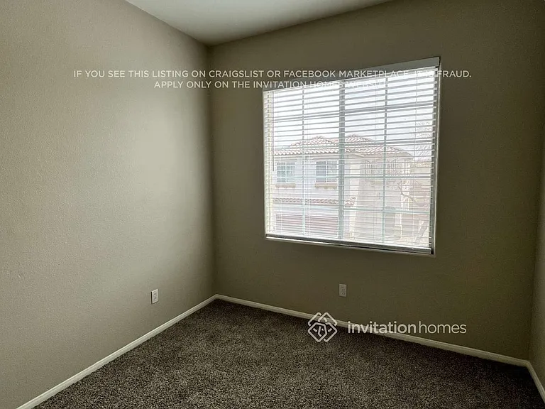 678 Baffin Island Rd — Photo 7