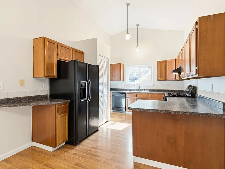736 Butte Pass Dr — Photo 4