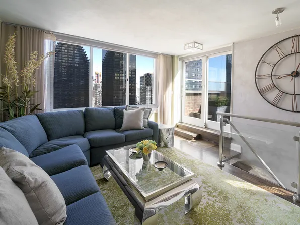 333 East 45th Street image 1 of 12