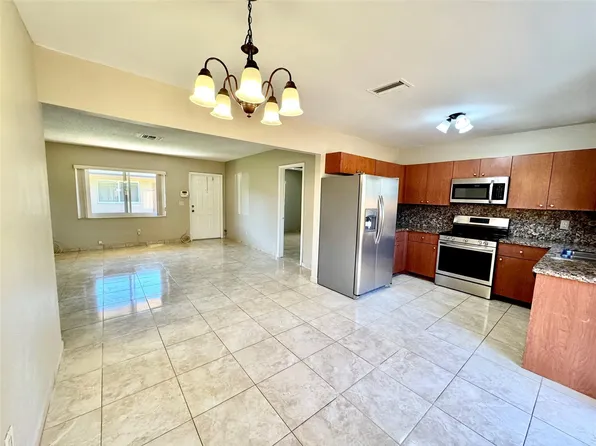 6133 Buchanan St APT 2, Hollywood, FL 33024