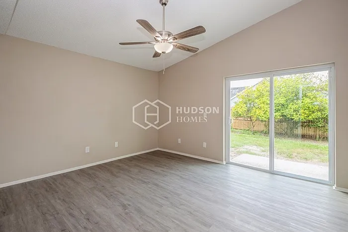 1771 Chatham Cir — Photo 12