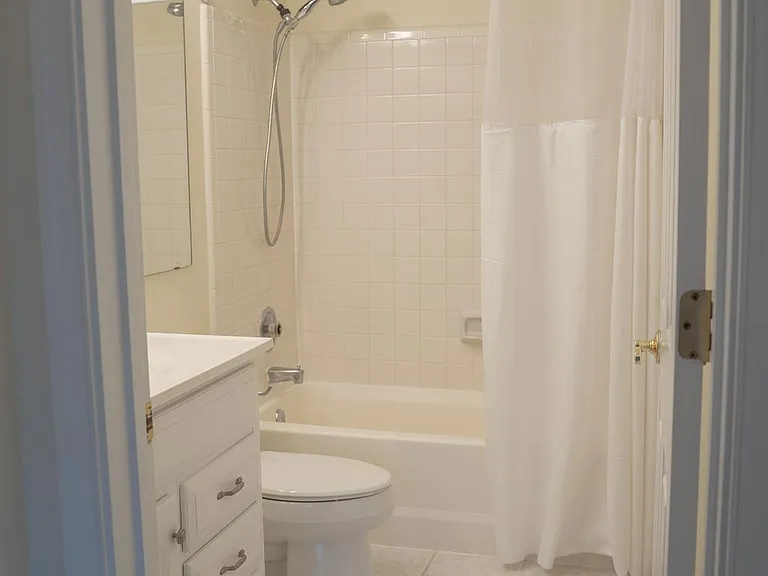 12101 Greenwood Ct #301 — Photo 22