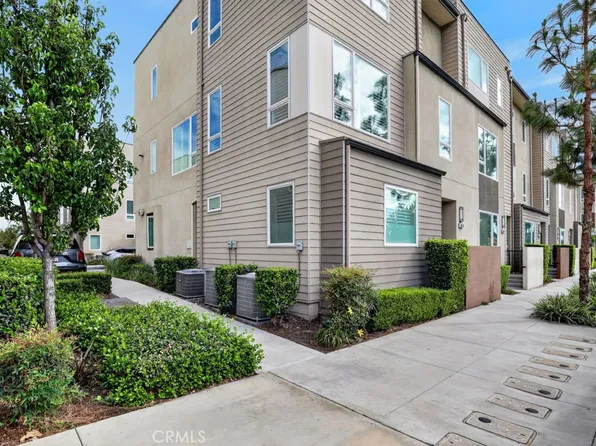 10670 Paramount Blvd, Downey, CA 90241