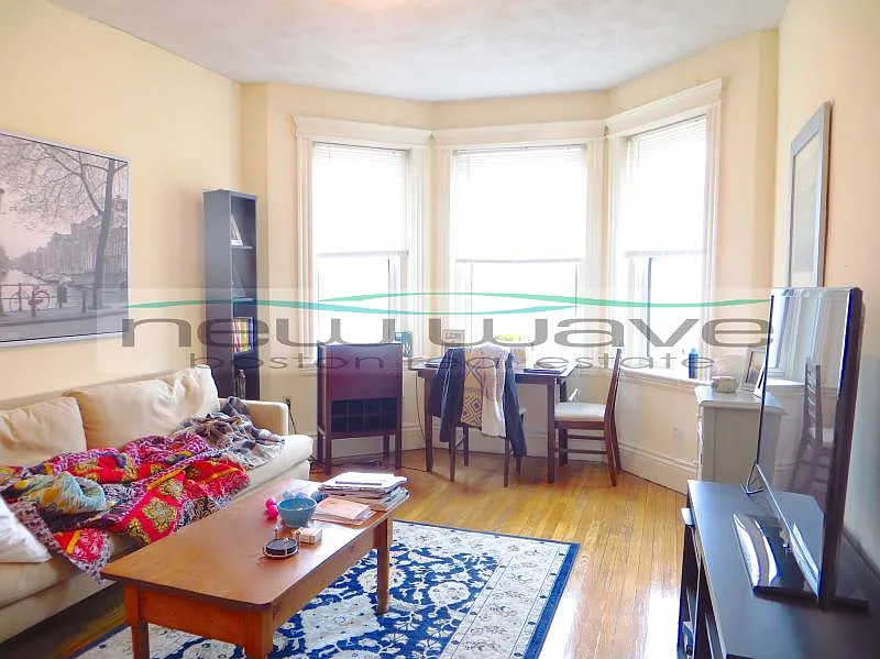 1 bed, 550 sqft, $2,800 — Photo 2
