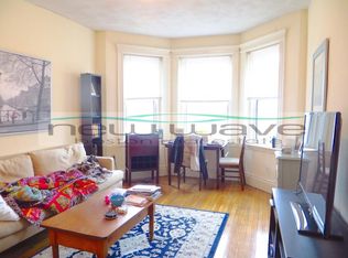 100 Queensberry St APT 8, Boston, MA 02215