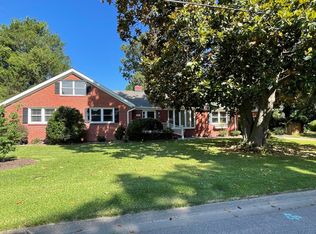 3040 Edinburgh Dr, Virginia Beach, VA 23452