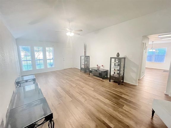 3rd image of 2715 Yestereve Ct