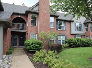 28522 Carlton Way Dr, Novi, MI 48377