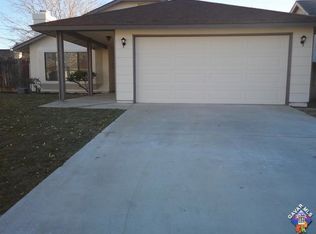 5034 E Avenue R2, Palmdale, CA 93552