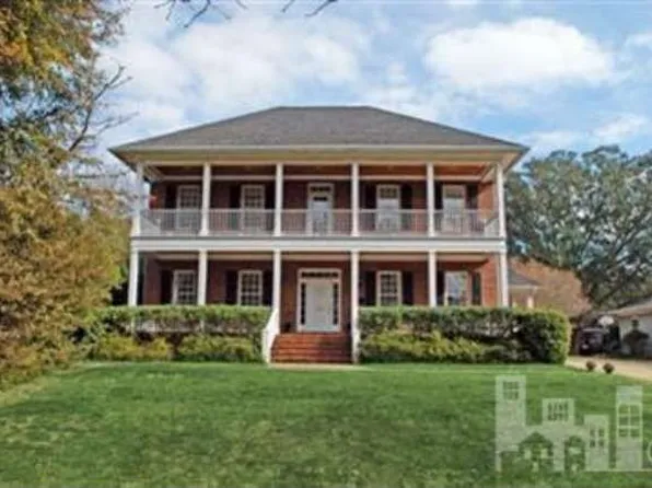 1609 Country Club Rd, Wilmington, NC 28403