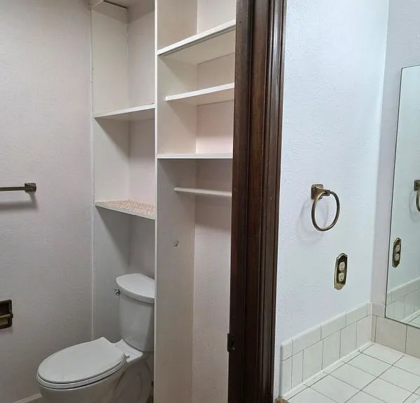 10722 W Berry Ave — Photo 7