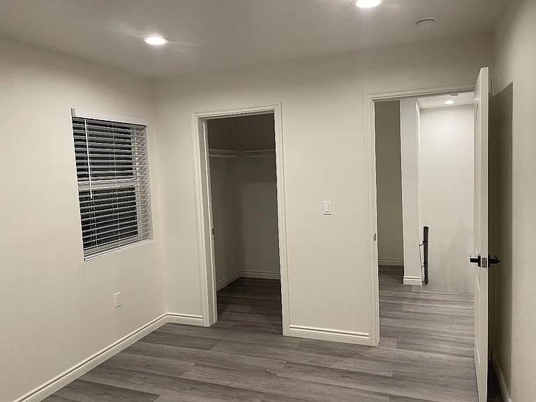 3424B Burton Ave — Photo 10