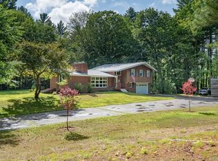 98 Brookline St, Pepperell, MA 01463