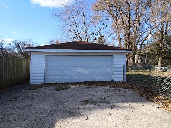 3rd image of 6525 N 51st St #6527