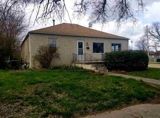 1112 E 3rd St, Mccook, NE 69001