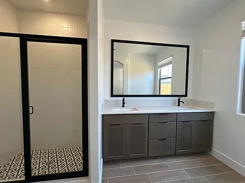 5 bed, 2169 sqft, $3,750 — Photo 4
