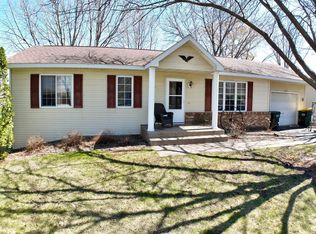 513 25th St SE, Willmar, MN 56201