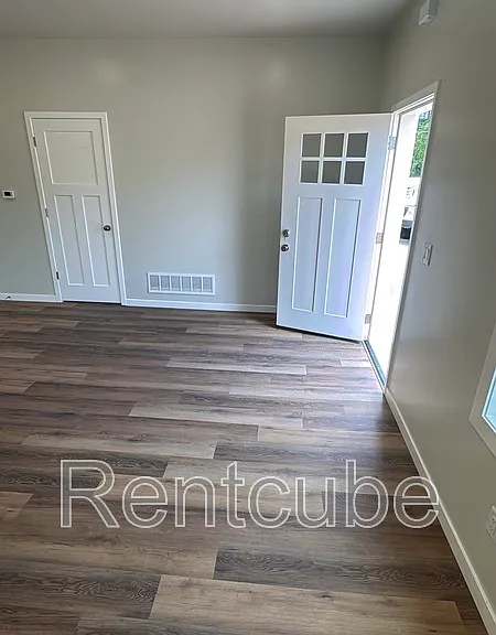 3860 Peru Rd — Photo 3