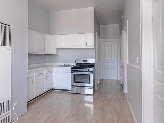 3rd image of 1825 N Bissell St #3G