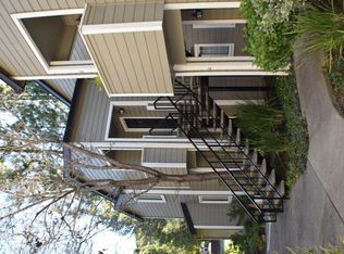 650 Canyon Oaks Dr APT F, Oakland, CA 94605