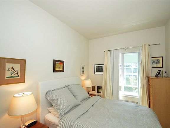 4th image of 225 W 14th St APT 5F