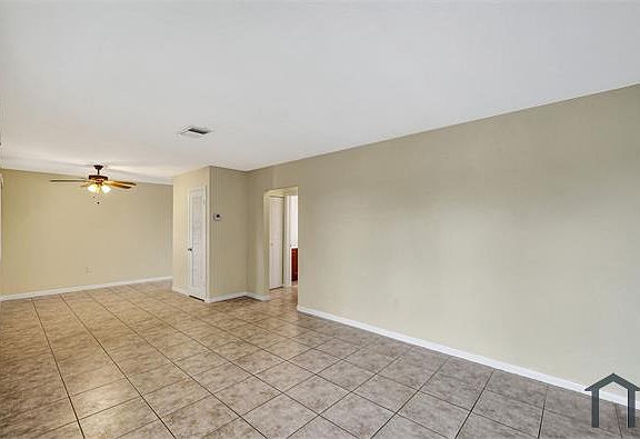 2nd image of 111 SE 4th Ave APT 9