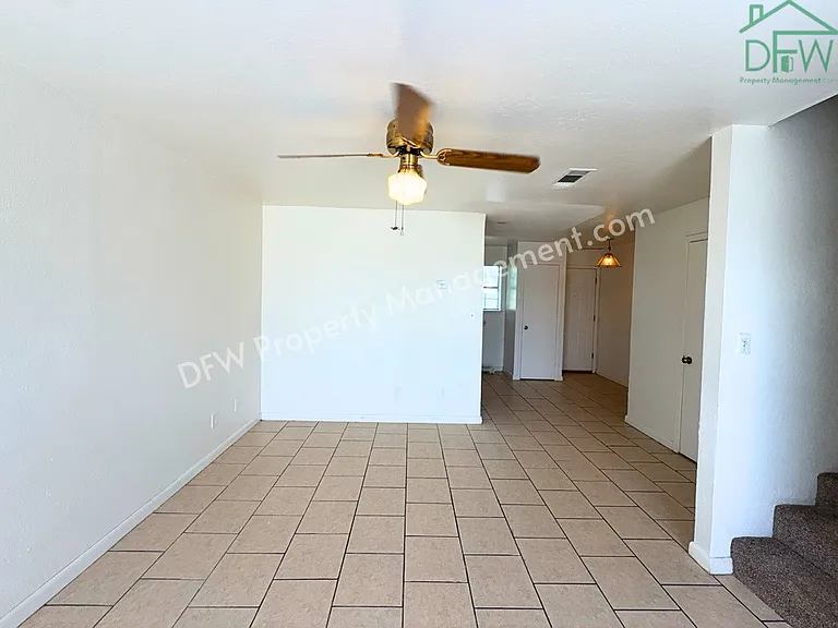 807 W Walnut St #C2 — Photo 4