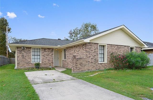 1st image of 302 Holmes Blvd