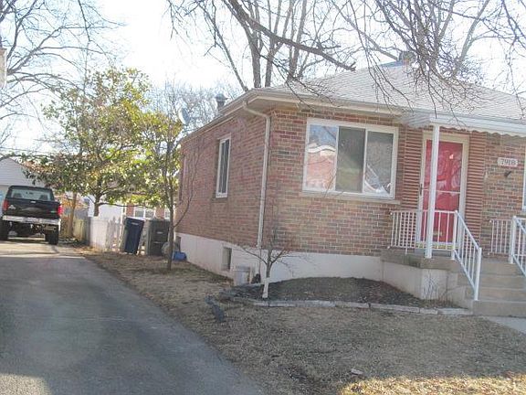 3rd image of 7918 Pembroke Dr