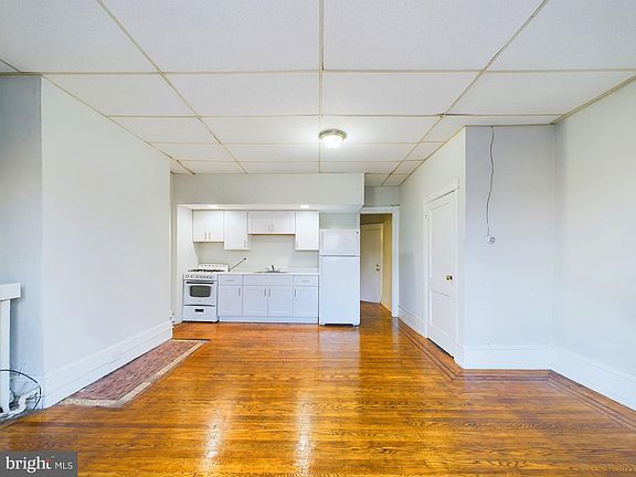 4th image of 4408 Locust St