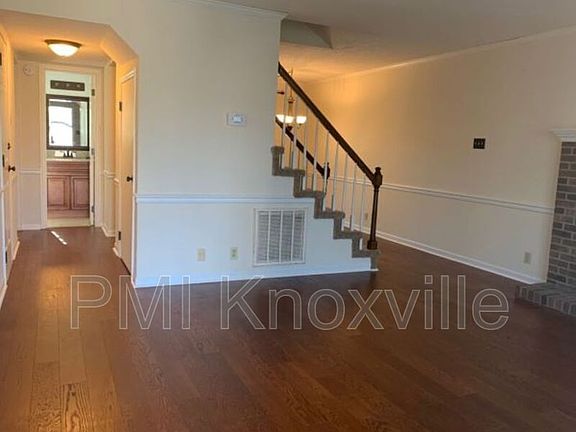 2nd image of 537 Confederate Dr