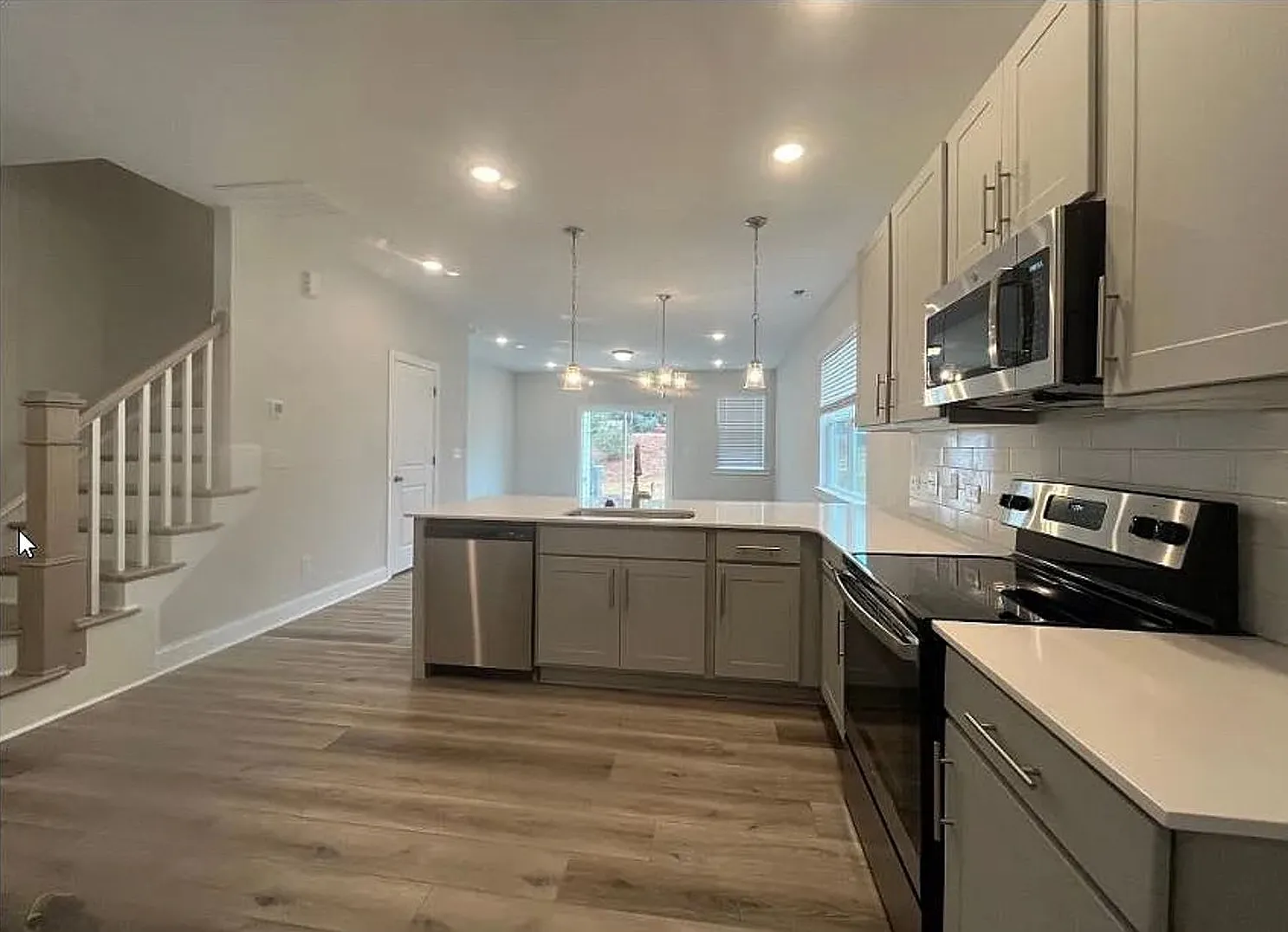 Room in 3 Bedroom Townhome in Apex — Photo 2
