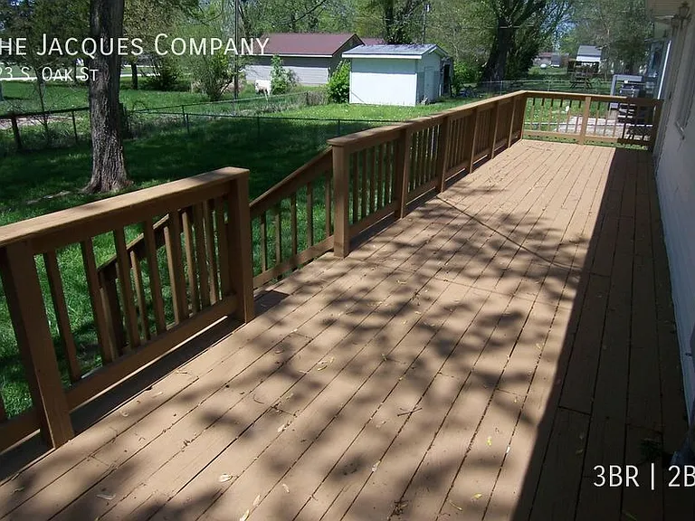 723 S Oak St — Photo 10