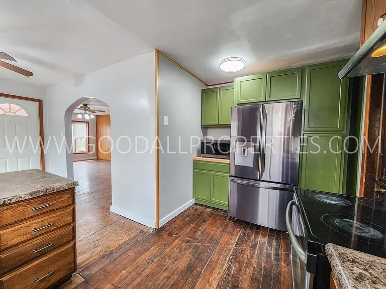 106 E Bell Ave — Photo 6