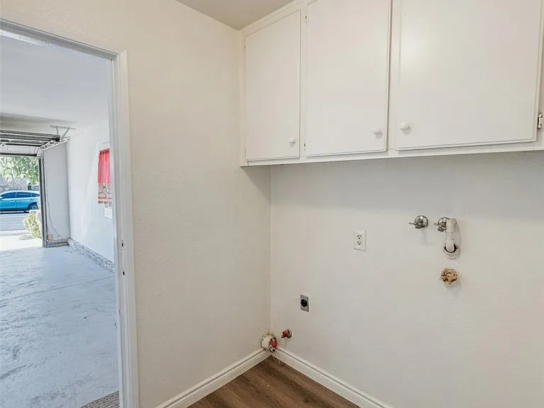 16893 Glennaire Ave — Photo 11