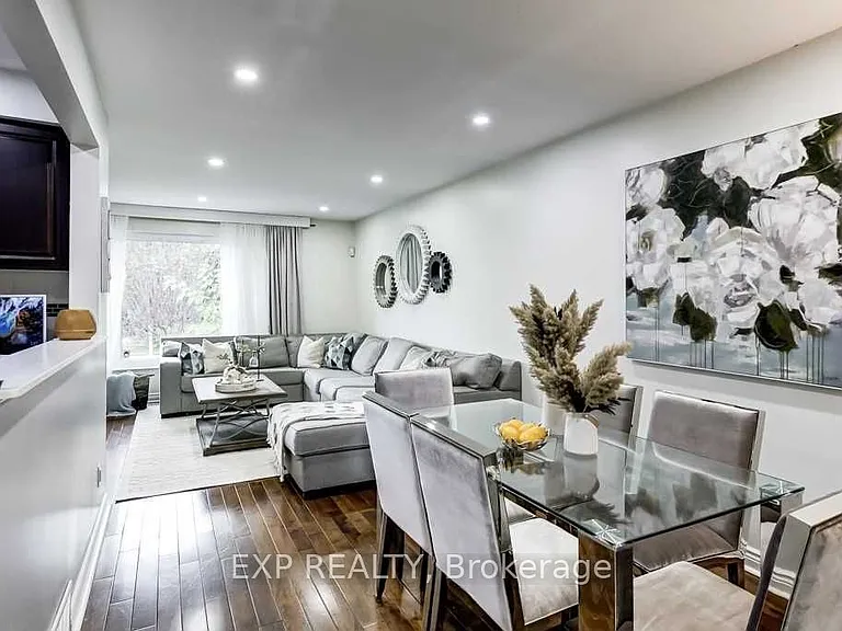 72 Billington Cres #UPPER — Photo 9